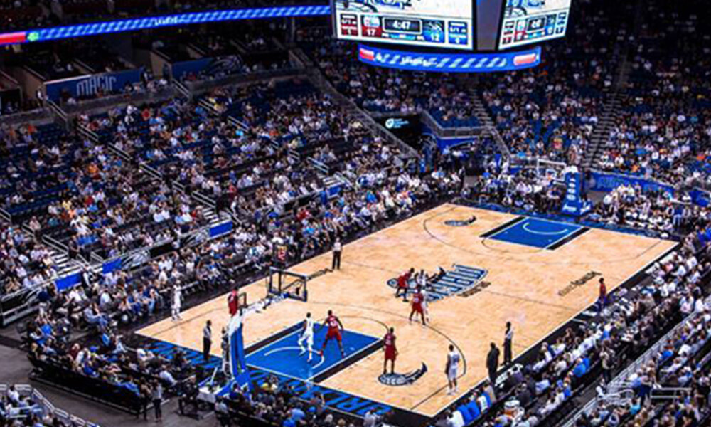 Amway Center - jogo de basquete em Orlando em família