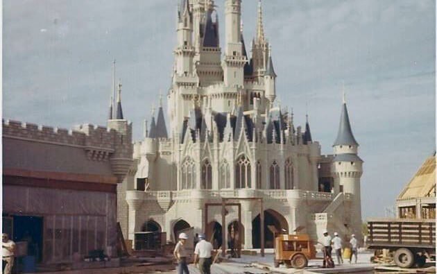 Fotos Raras da Construção do Magic Kingdom