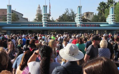 Fases de fechamento dos parques Disney por excesso de lotação